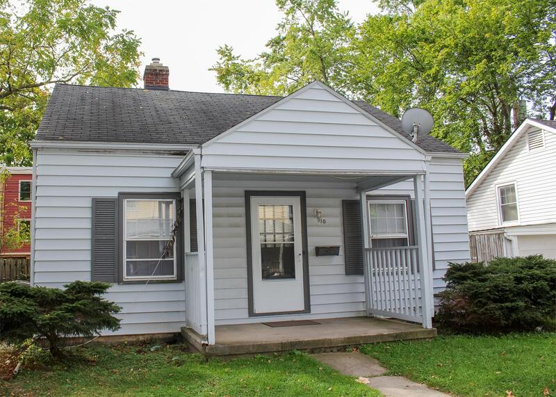 Ann Arbor House: 910 Sylvan Avenue