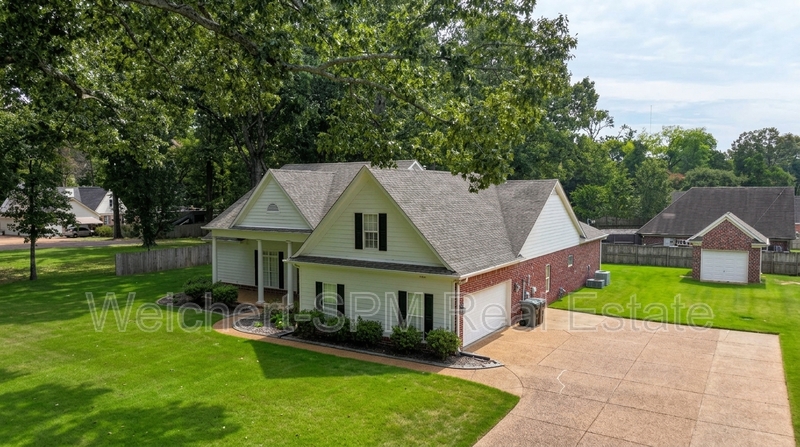 Bartlett House: 7341 4th Avenue Bartlett, TN 38135