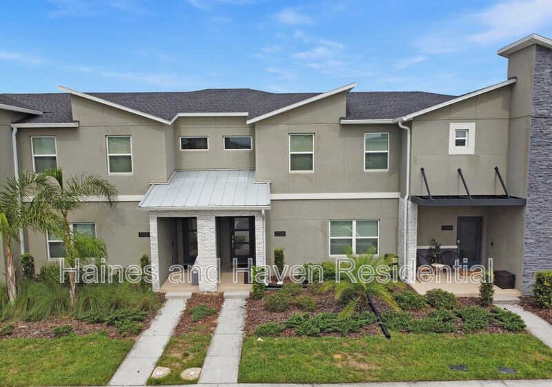 Davenport Townhome: 1208 Challenge Dr