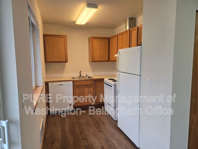 Bellingham House: 3150 W. Maplewood Ave