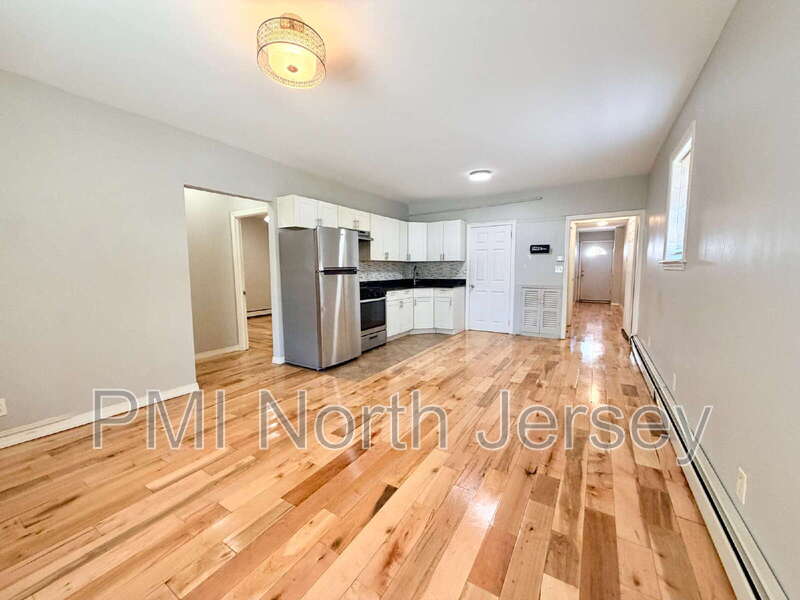 Garfield Condo: 224 Macarthur Ave