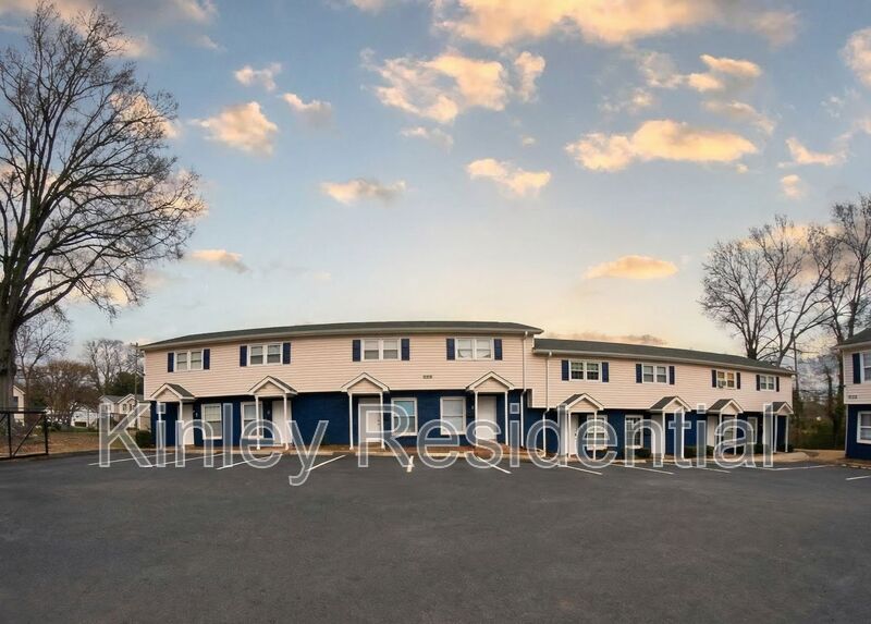 Charlotte Condo: 613 Key Street