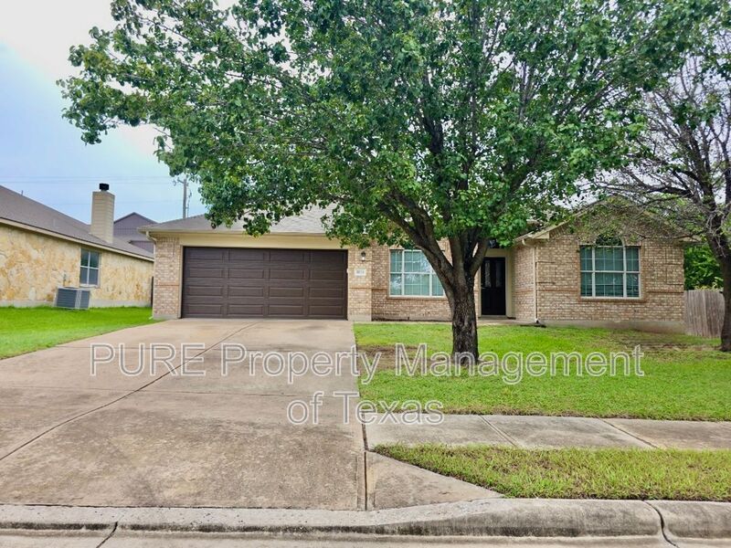 Pflugerville House: 1104 Kensington Castle Trl