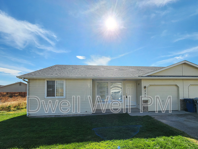 Nampa House: 226 North Grant Street