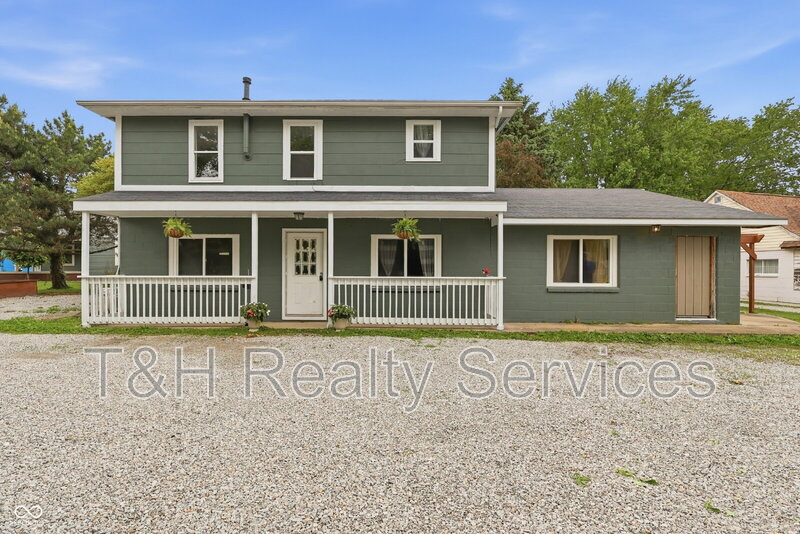 Lapel House: 106 East Pendleton Avenue