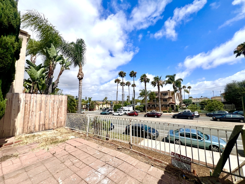 San Diego Condo: 2160 Grand Avenue