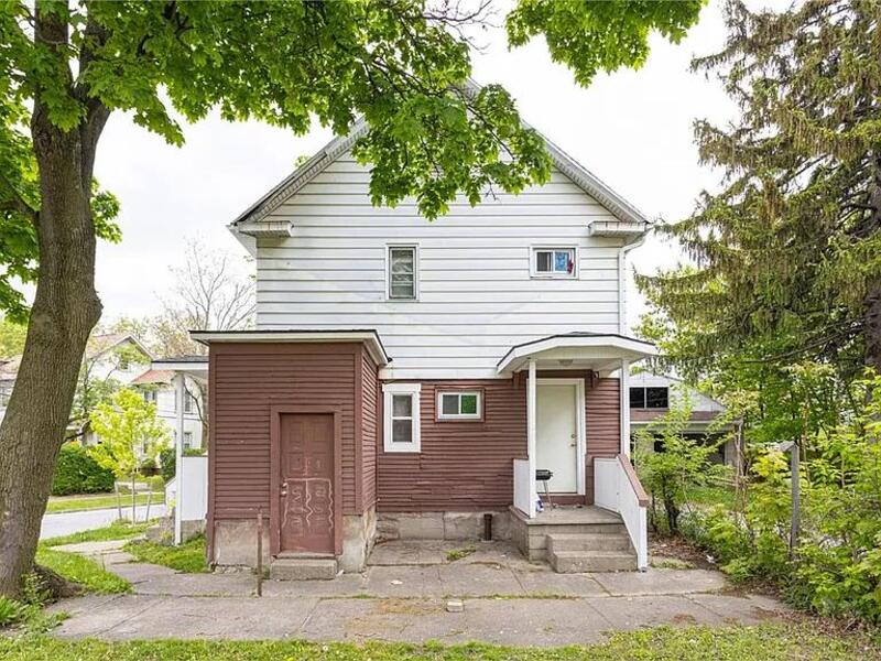 Rochester House: 20 Cummings St