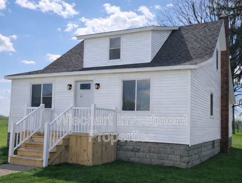 Wapakoneta House: 409 Gibbs Ave