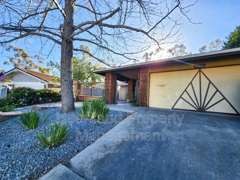 San Diego House: 11323 Tribuna Avenue