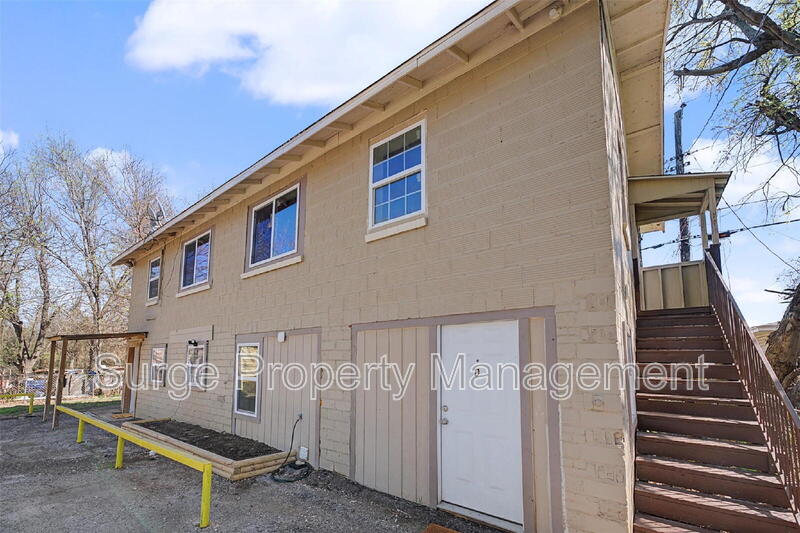 White Settlement Condo: 9021 White Settlement Road