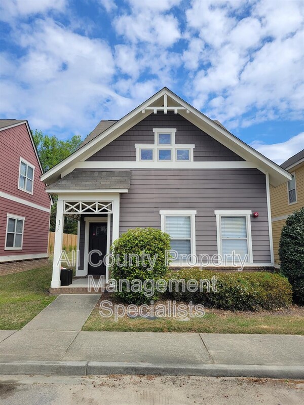 Columbia Condo: 1929 Bluff Rd.