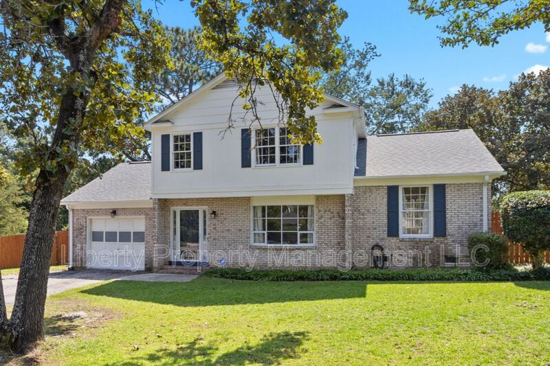 Fayetteville House: 5406 Leesburg Court