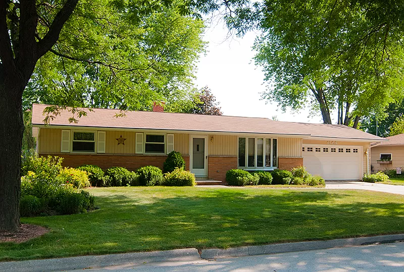 Green Bay House: 1508 Apache Avenue