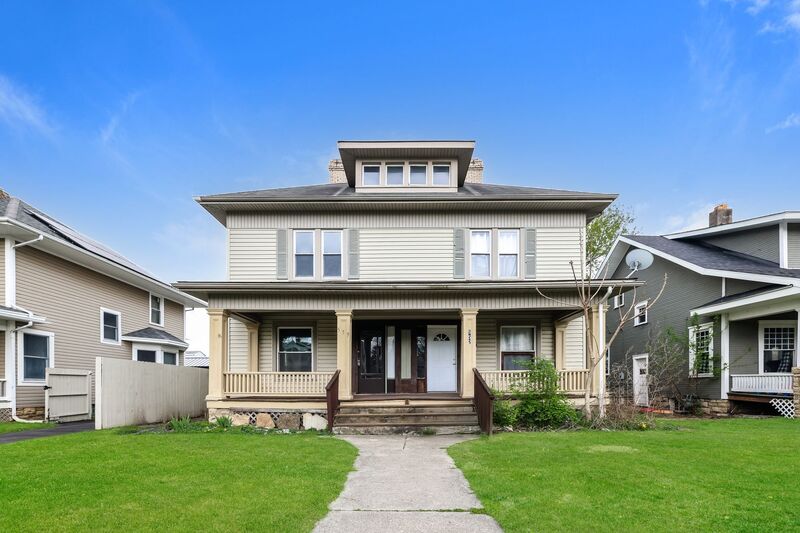 Springfield House: 557/559 E Madison Ave