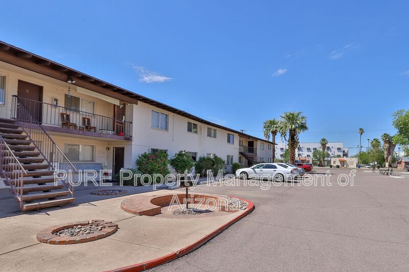 Mesa House: 231 E 2nd Ave