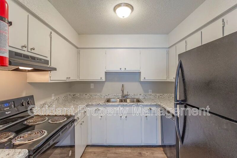 Jasper Condo: 500 Cumberland Ave C4
