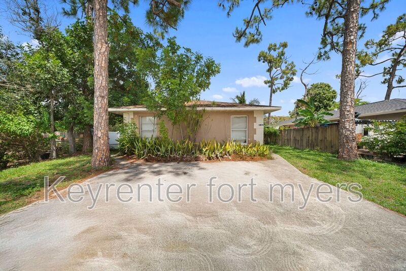 Fort Myers House: 5447 10th Ave