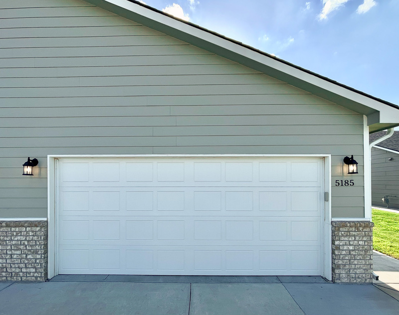 Bel Aire Condo: 5185 N Cypress ST