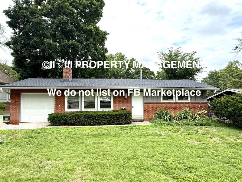 Prairie Village House: 5504 W 79th St