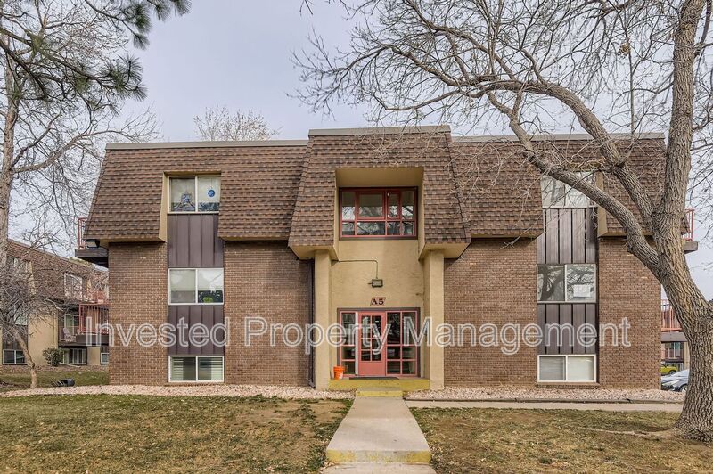 Denver Condo: 7755 E Quincy Ave A5-105