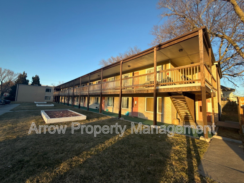 Belleville House: 1004 18th Street-203