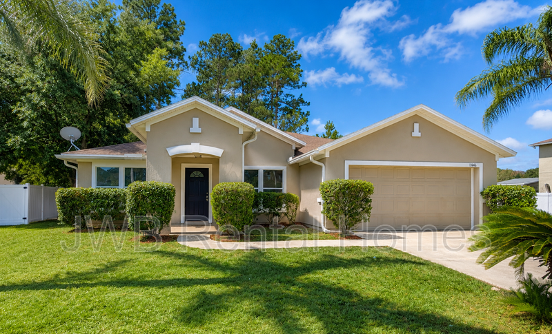 Jacksonville House: 11646 Carson Lake Dr