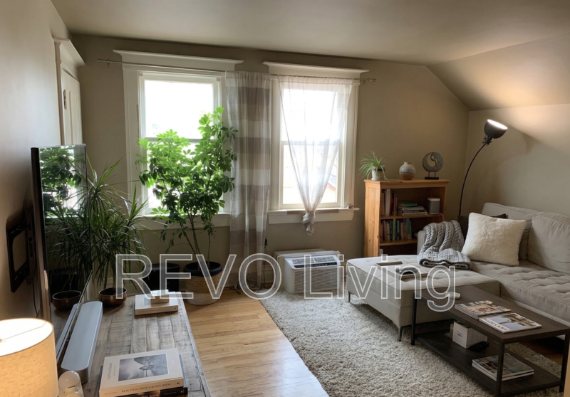 St Catharines Condo: 7 Centre St6