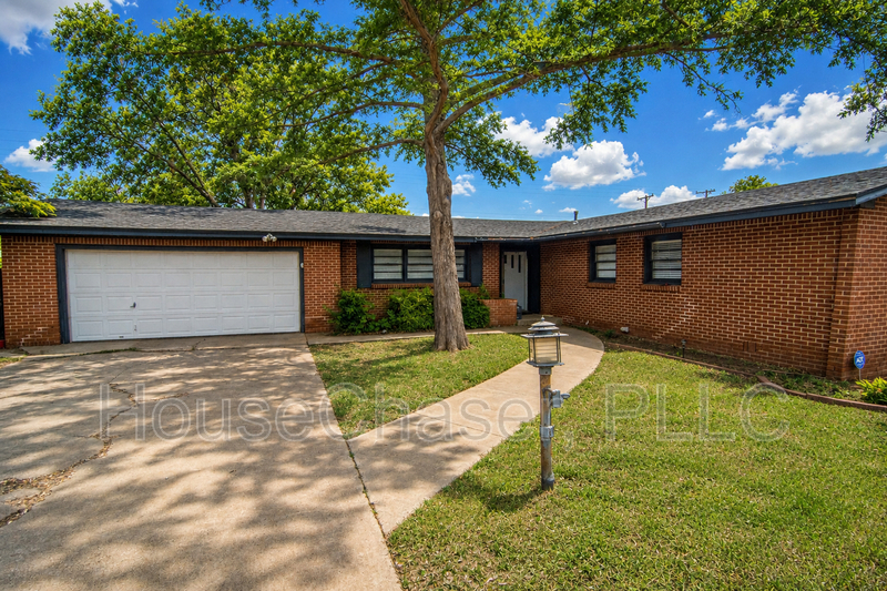 Lubbock House: 3110 40th Street