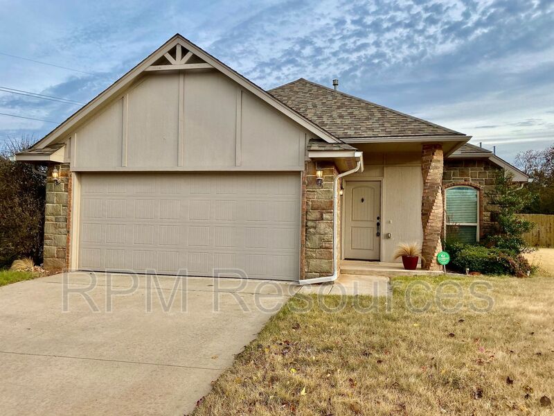 Edmond House: 2312 Frisco Way