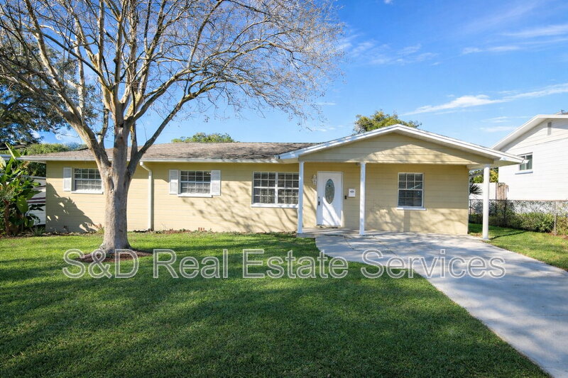 Lakeland House: 3133 S. Polk Ave