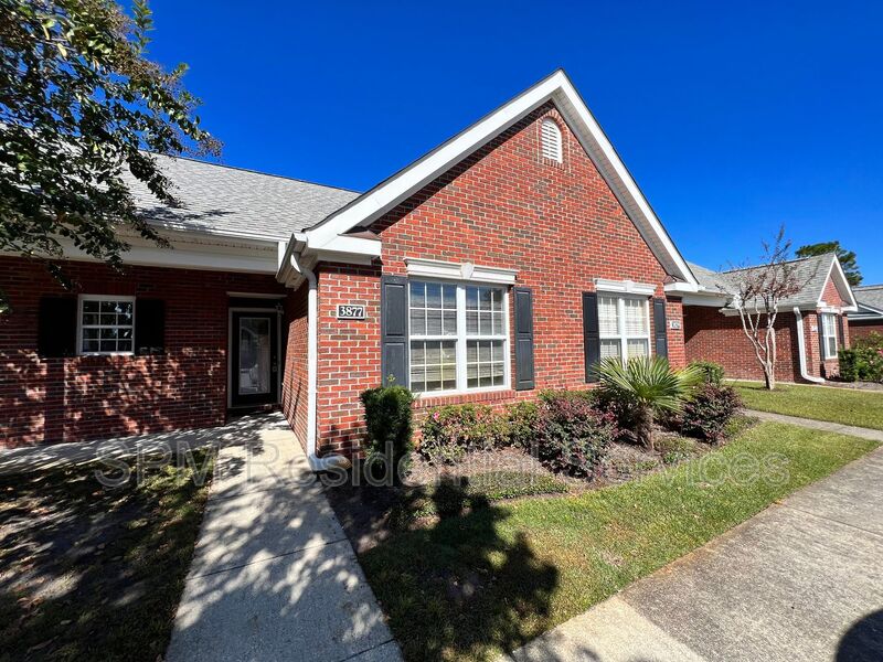 Wilmington House: 3877 Merestone Dr