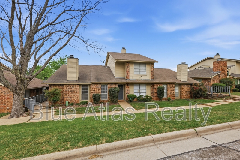 Arlington Townhome: 610 Lillard Road - C