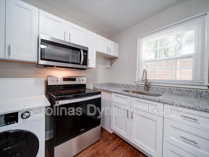 Charlotte Condo: 321 South Gardner Avenue