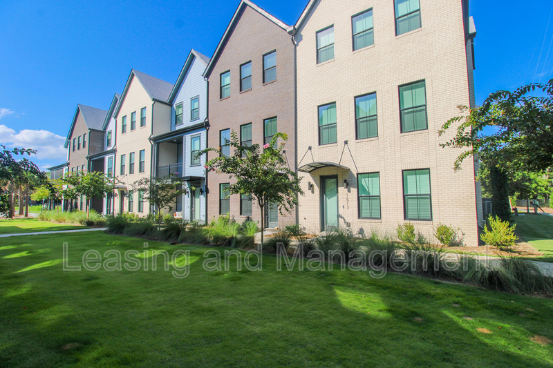 Mount Pleasant Townhome: 1523 Hidalgo Drive