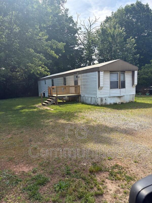 Morganton House: 2353 US-70 Unit 14