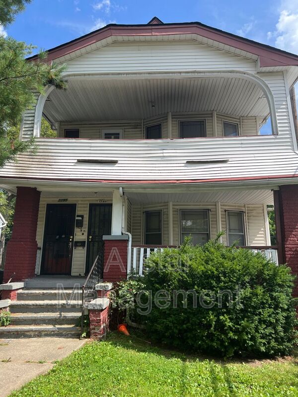 Cleveland Condo: 3293 E 121st Street