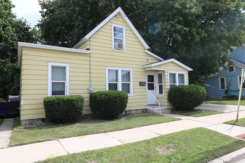 Sheboygan Falls House: 738 Broadway Street