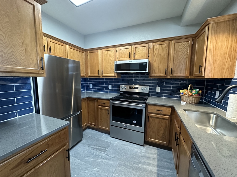 Lawrence Condo: 1605 Tennessee St - E23