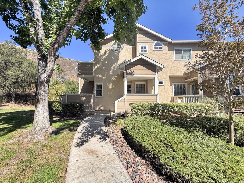 San Diego Townhome: 9980 Scripps Vista Way - 93