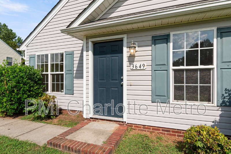 Charlotte House: 3649 Dashiel Dr