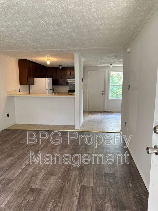 White Sulphur Springs Condo: 123 Circle Drive