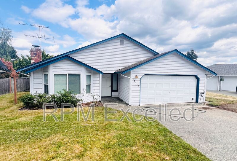 Kent House: 27432 124th Pl SE