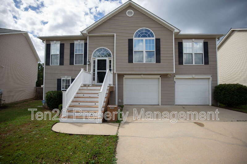 Phenix City House: 2809 Dottie Dr