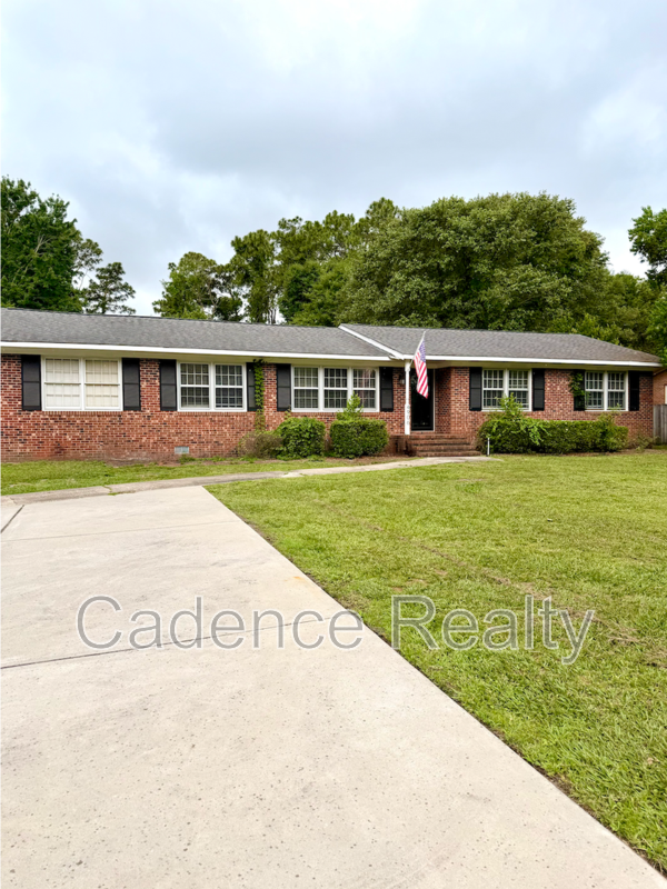 Wilmington House: 4906 Oriole Drive