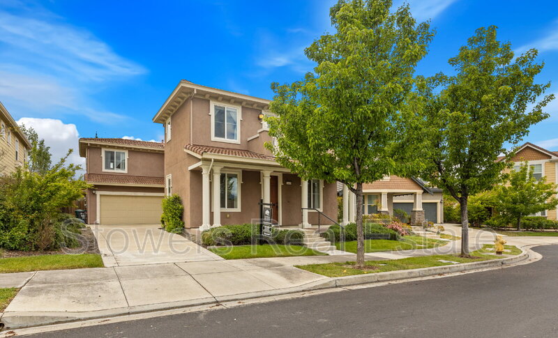 San Ramon House: 2512 Piccadilly Cir