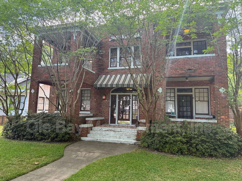 Mobile Condo: 7 S Monterey St