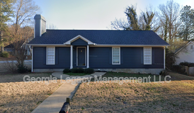 athens House: 121 Winthrop Way