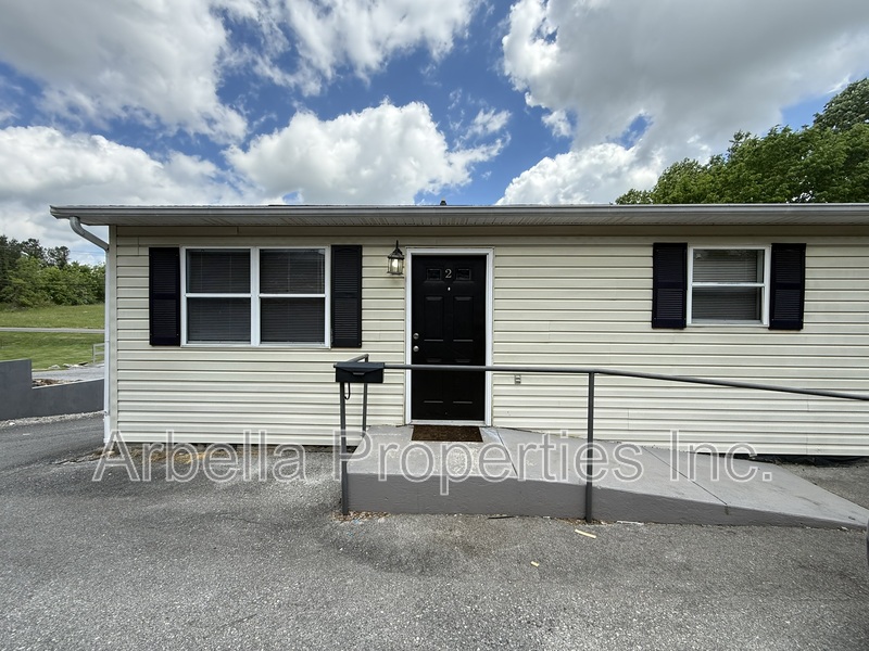 Greeneville Condo: 410 Erwin Hwy