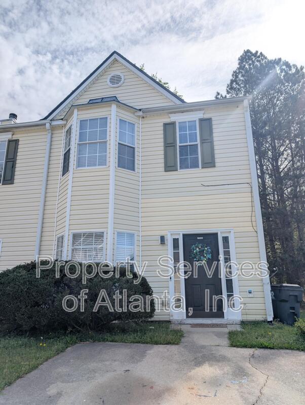 Atlanta Townhome: 5690 Hampton Ct