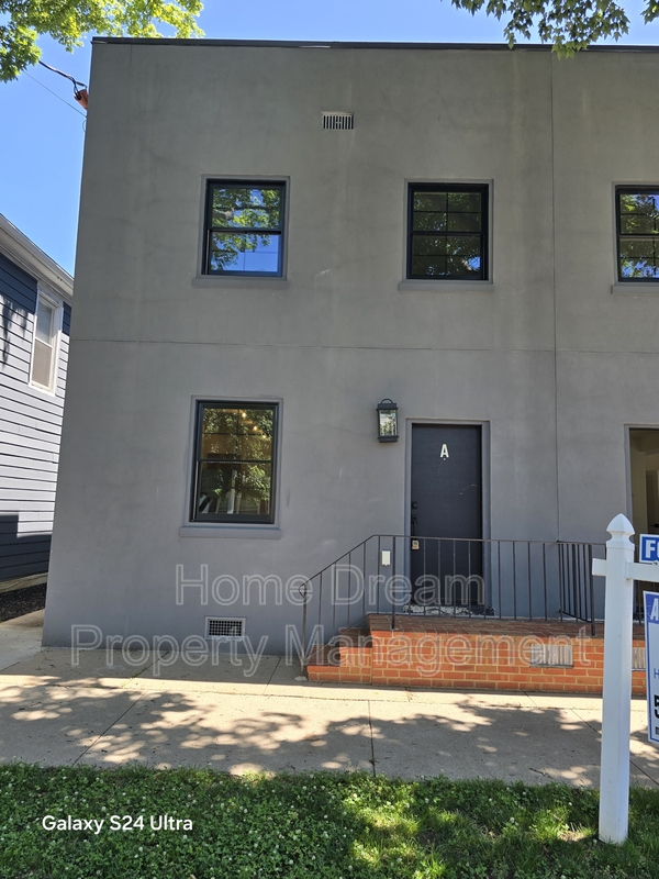 Fredericksburg House: 1401 Charles Street